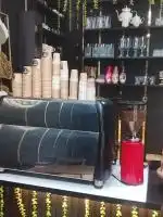 به باریستا در کافه هیرو نیازمندیم