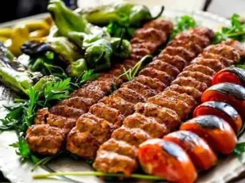 گارسون آقا هستم