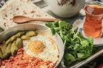 صبحانه زن خانم در تهران هستم