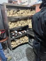 صندوق دار و آشپزایرانی نیازمندیم