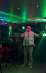 خواننده هستم اجرا در کافه رستوران و سفره خانه سنتی 