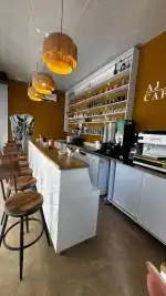 باریستا و بارتندر نیازمندیم