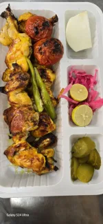 کارگر ساده و کمک آشپز تخته کار