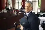 مدیرداخلی آقا در تهران هستم