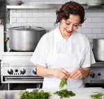 کمک آشپز خانم در تهران هستم 